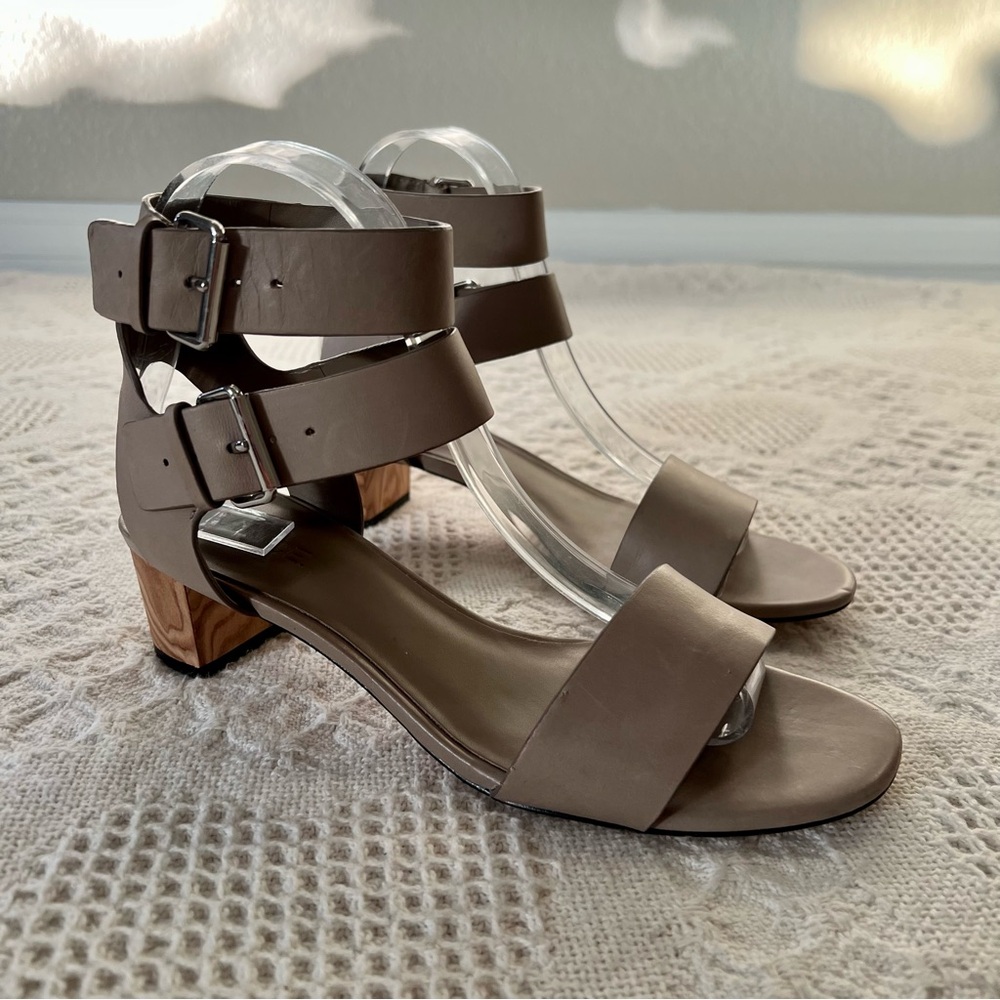Vince Ria Leather Multi Strap Sandal & Buckle Wood Heel Size 7.5 Warm Gray Suede